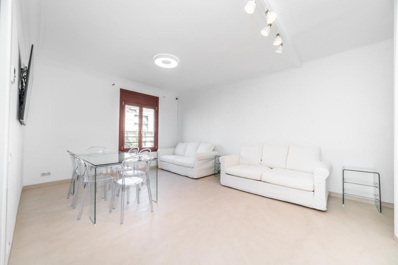 Apartamentos Gran Via 732 Barcelona Buitenkant foto