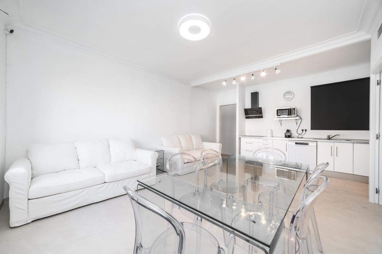 Apartamentos Gran Via 732 Barcelona Buitenkant foto
